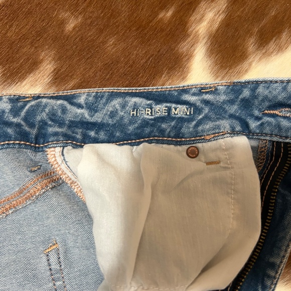 American Eagle Distressed High Rise Mini Ne(x)t Level Stretch Maybe Size 6 Skirt - Picture 4 of 5